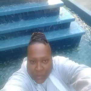 Meet your Posher, Carla